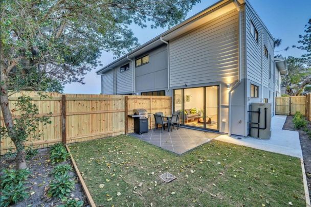 Modern Townhouse Living in the Heart of Corinda - Photo 1