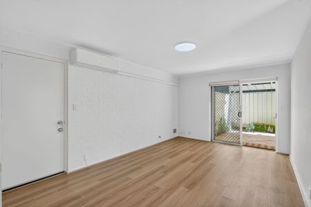 Modern Comfort & Easy-Care Living in a Prime Claremont Location - Photo 2