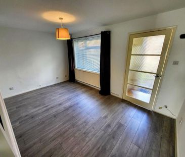 2 bedroom end of terrace house to rent - Photo 3