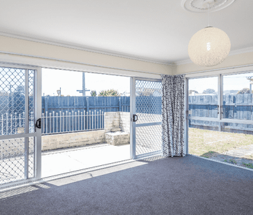 Fantastic Townhouse Up For Grabs! - Photo 3