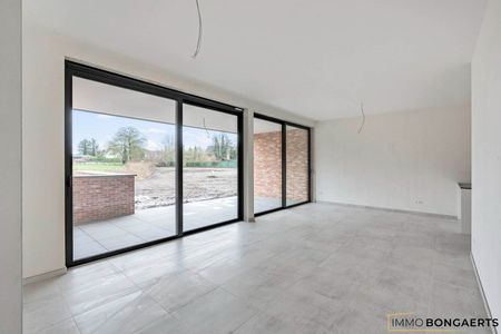 Gelijkvloers nieuwbouwappartement met 3 slaapkamers - Photo 3