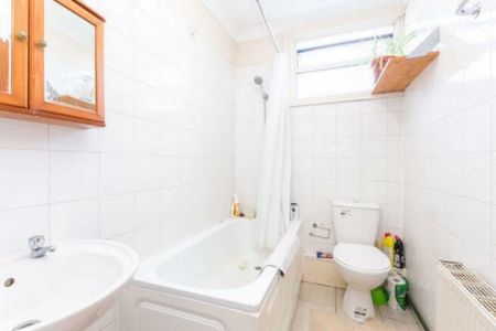 1 Bedroom Flat To Let - Photo 2