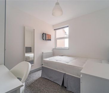 8 bedroom house to rent - Photo 1