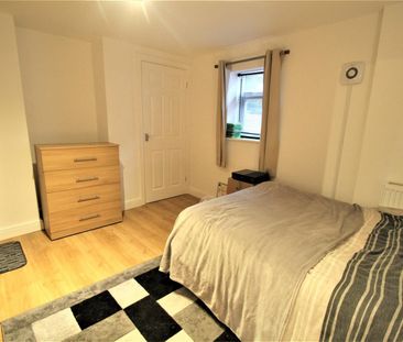 5 bedroom terraced house to rent - Photo 5