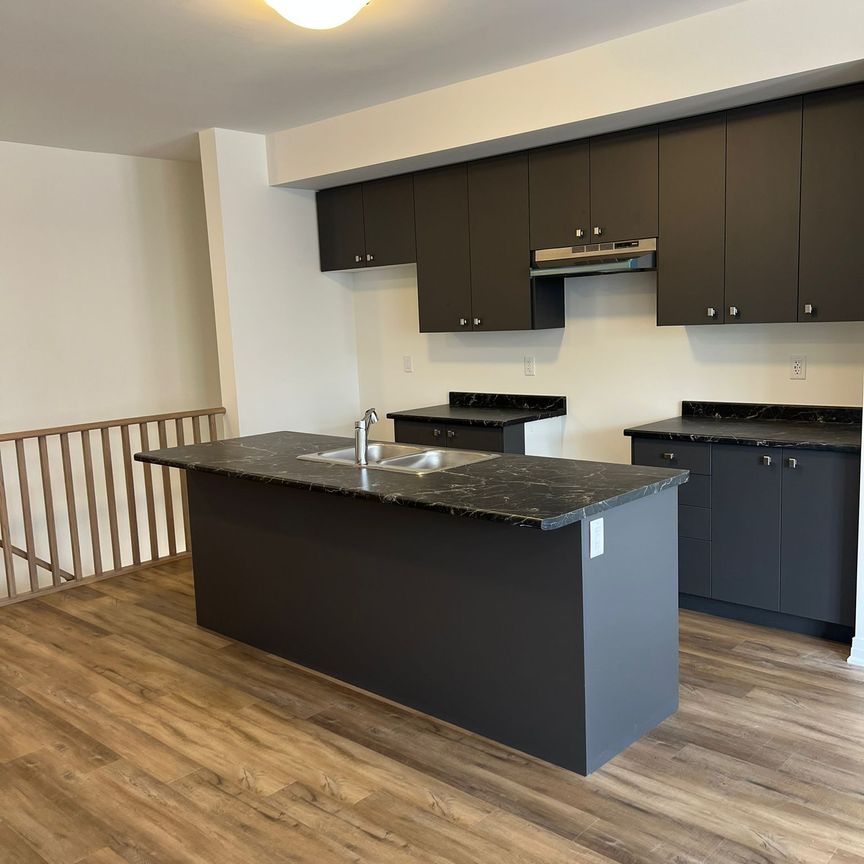 For Lease - 54 Pogie Drive, Welland, Ontario - Photo 1