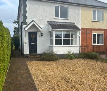 3 bedroom semi-detached house to rent - Photo 3