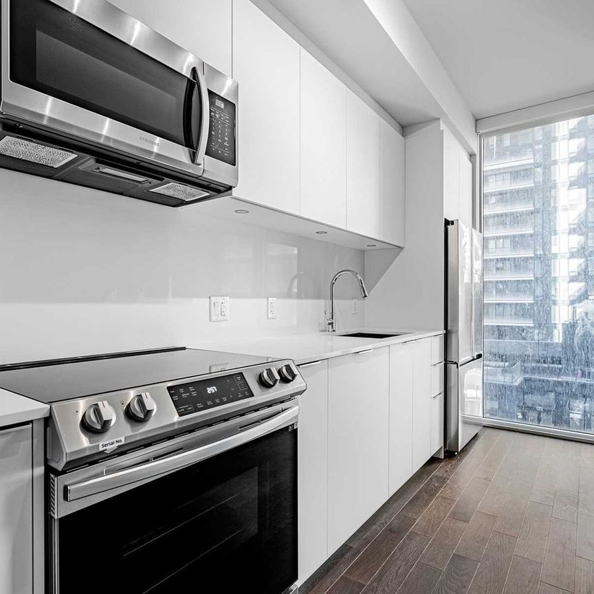 For Lease - 357 King Street Unit# 806, Toronto, Ontario - Photo 1