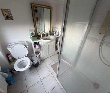 Carlyle Avenue, Brighton, BN2 - Photo 2