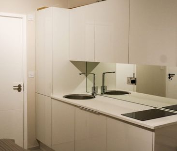 Studio Flat, Green Walk, NW4 - Photo 2