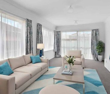 Hidden in the Heart of Town - Photo 5