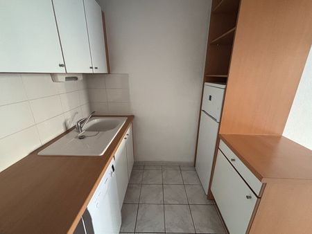 Location Appartement 2 pièces 45m² NIMES 30000 - Photo 3