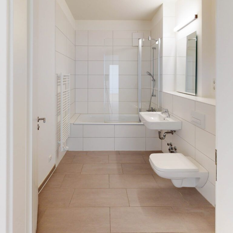 Moderne 3 Zimmer Wohnung mit Balkon und Einbauküche - Photo 1