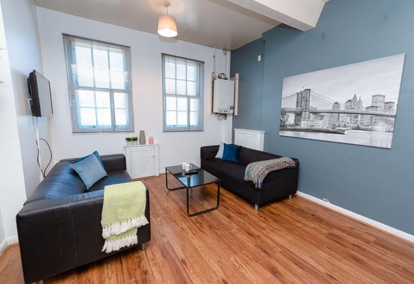 4 bedroom townhouse to rent - Photo 1