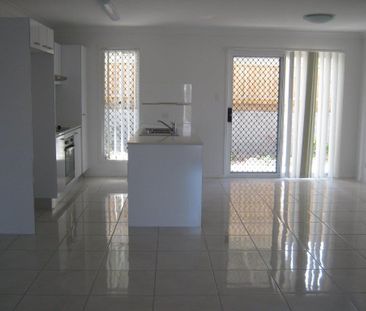 PET FRIENDLY! NEAR NORTH LAKES! - Photo 5