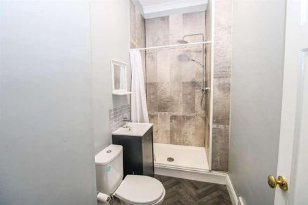 Fountain Street, Morley, Leeds, LS27 - Photo 2