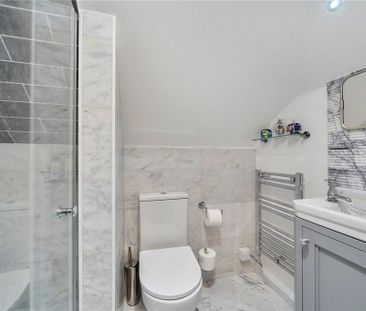 4 bedroom semi-detached house to rent - Photo 2
