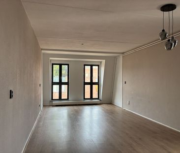 Appartement te huur: Ruitersweg 23-B 1211 KT Hilversum - Photo 1
