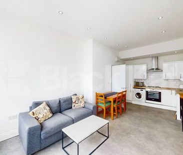 Cricklewood Broadway, London, NW2 - Photo 2