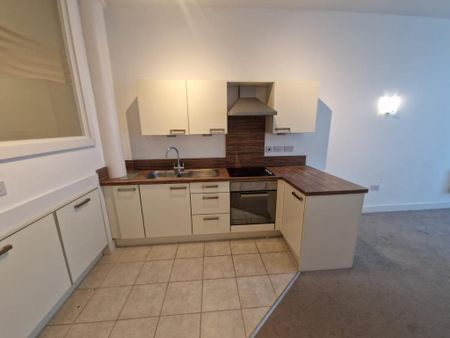 2 bedroom flat to rent - Photo 5