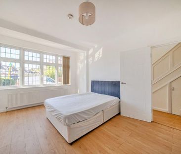3 bedroom semi-detached house to rent - Photo 6