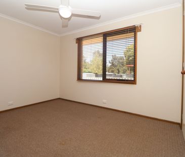 7 Goborra Street Glenfield Park NSW - Photo 3