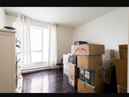 1425 Boul. Le Corbusier - Photo 2