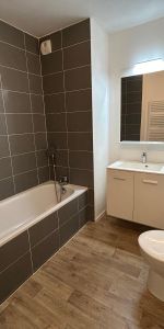 Location Appartement 2 pièces 43m² ST NAZAIRE 44600 - Photo 3