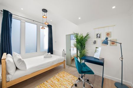 1 Bed Flat, Blackheath, SE10 - Photo 5