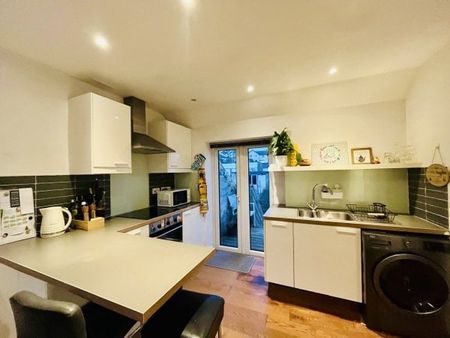 Gibson Way, Helston, TR13 - Photo 3