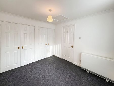 School Hill, CHEPSTOW - Photo 3