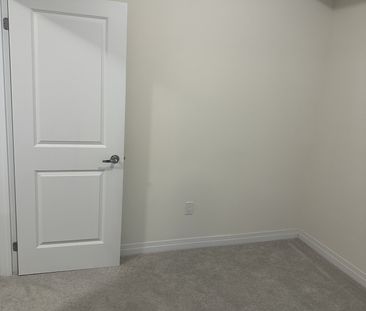 For Lease - 245 McLevin Avenue Unit# 13, Toronto, Ontario - Photo 2