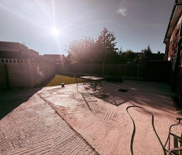Newhouse Crescent, Watford - Photo 2