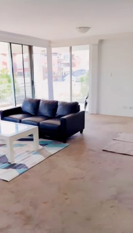 2 bed 2 bath - Photo 2