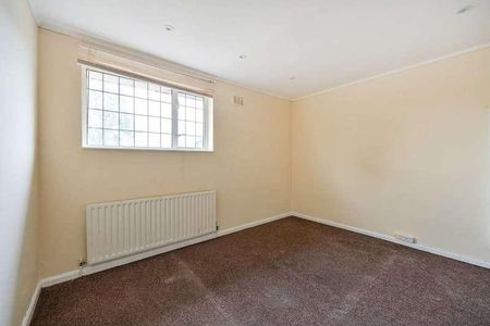 Swan Road, Hanworth, TW13 - Photo 4
