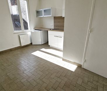 Location Appartement 1 pièce 13m² FONTAINEBLEAU 77300 - Photo 1