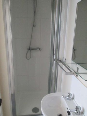 City Centre Rooms-coventry Book Now!!!, CV1 - Photo 5