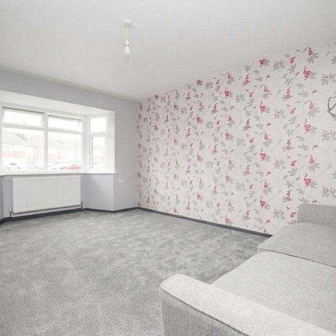 3 bedroom semi-detached house to rent - Photo 1