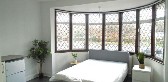 House share to rent - Photo 2