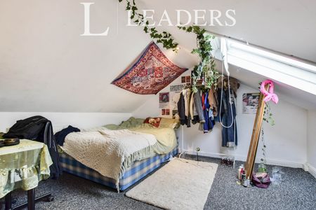 4 bedroom house to rent Braemar Road, Manchester, M14 - Photo 3