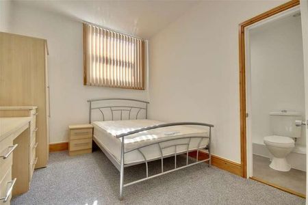 Sandringham Apartments, Osborne Road, Southsea, PO5 - Photo 3