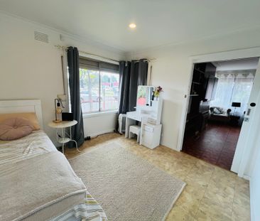 Noble Park - Photo 2