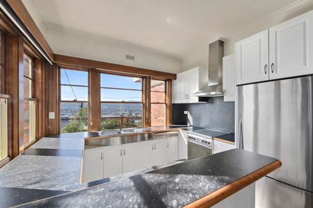 Fabulous on Forest - Photo 5