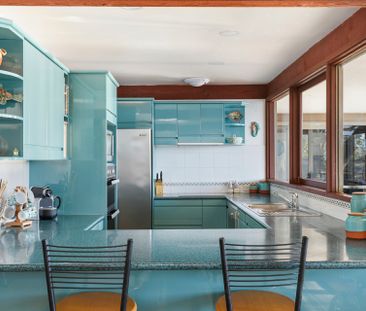 4 Bedroom Home with Stunning Pittwater Views - Photo 4