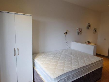 1 bedroom property to rent - Photo 3