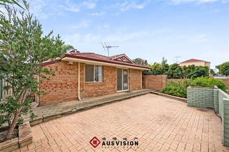 Charming 3-Bedroom Villa Near Curtin University and Westfield Carousel - Photo 3