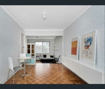 Modern apartment in fantastic location. - Photo 1