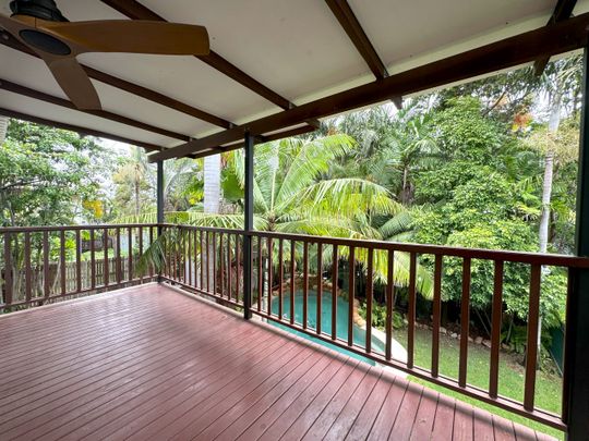 SPECTACULAR QUEENSLANDER OASIS + POOL + PERFECT LOCATION - Photo 1