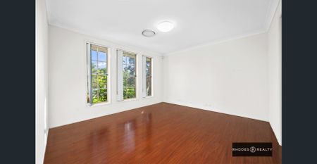 Modern and light filled haven in family friendly locale - Photo 2