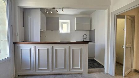 Appartement à louer - Photo 2