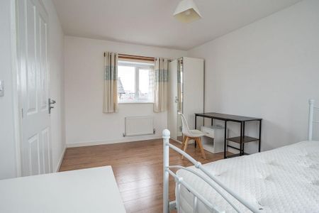 5 bedroom terraced house to rent - Photo 4